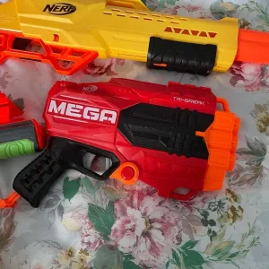 Children’s Nerf guns and foam bullets - Image 3