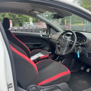 Vauxhall Corsa 2014 manual hatchback 3 doors - Image 3