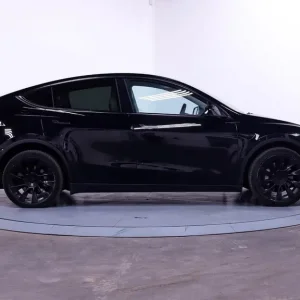 2022 Tesla Model Y Dual Motor Long Range - Image 8