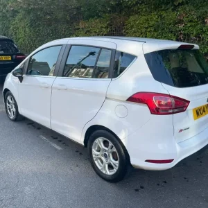 Ford B-Max MPV 2014 manual 5-door - Image 4