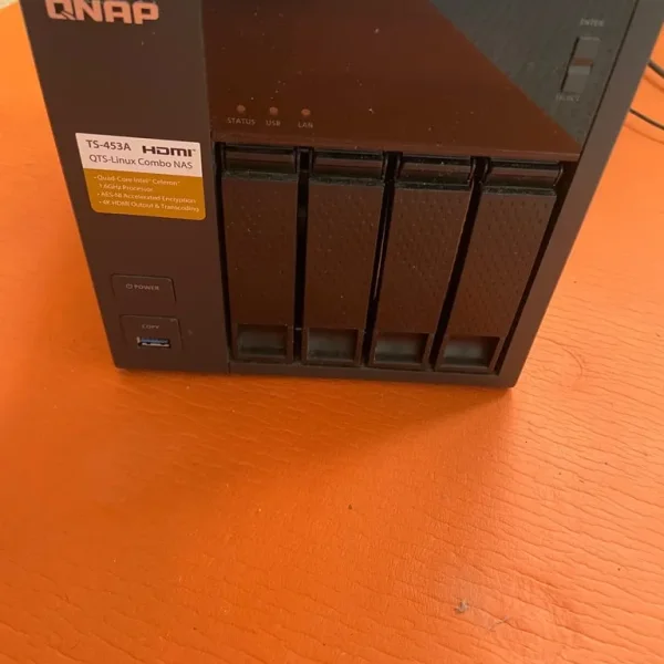 QNAP TS-453A