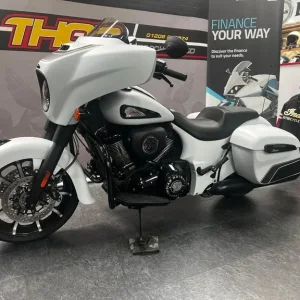 Indian CHIEFTAIN 2024 Darkhorse 116 1890cc Ghost White 2300 miles - Image 2