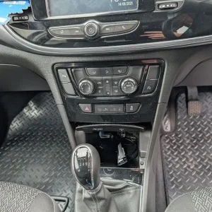 2019 Vauxhall Mokka X hatchback manual - Image 7