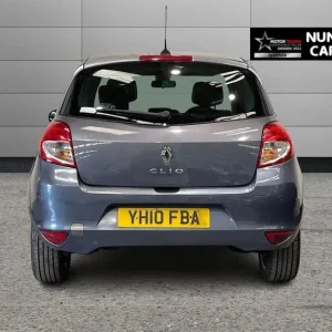2010 Renault Clio 1.2 TCe Privilege TomTom Hatchback 5dr Petrol Manual Euro 5 - Image 4