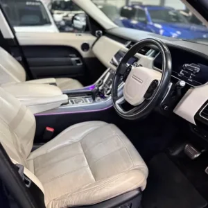 2019 Land Rover Range Rover Sport P400e Autobiography Dynamic - Image 2
