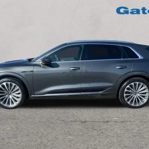2023 Audi e-tron 5Dr S Line 50 230kW 71kWh Auto Estate Electric - Image 4