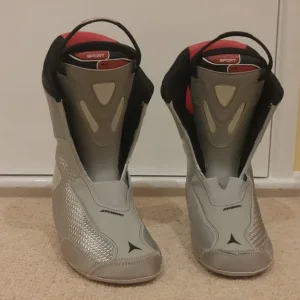 Ski Boots – Atomic B Tech Series 90 – Size 8 - Image 4