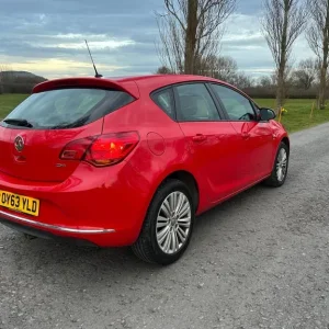 Vauxhall Astra 1.7 CDTI 5-door hatchback 2013 - Image 5