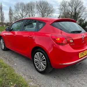Vauxhall Astra 1.7 CDTI 5-door hatchback 2013 - Image 6