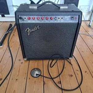 Fender Champ 12 (Red Knob) Tube Guitar Combo with 12" Speaker