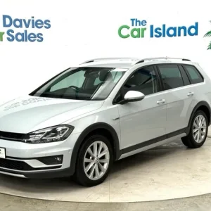 2017 Volkswagen Golf Alltrack Estate 2.0 TDI DSG - Image 3