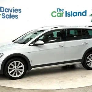 2017 Volkswagen Golf Alltrack Estate 2.0 TDI DSG - Image 5