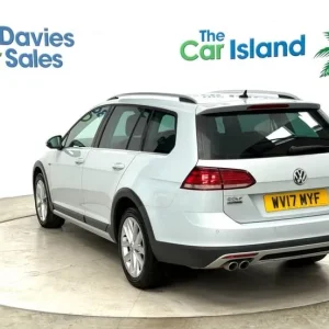 2017 Volkswagen Golf Alltrack Estate 2.0 TDI DSG - Image 7