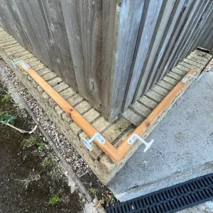 Pine corner handrail - Image 4