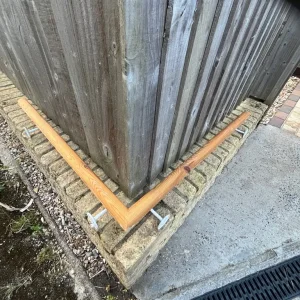 Pine corner handrail