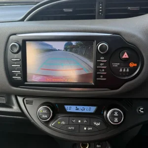 2018 Toyota Yaris 1.5 VVT-h Icon Tech Hybrid Hatchback - Image 3