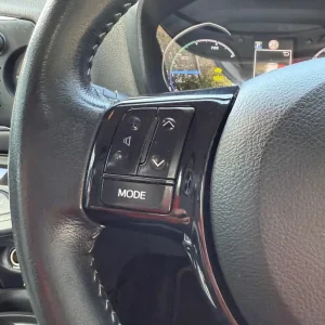 2018 Toyota Yaris 1.5 VVT-h Icon Tech Hybrid Hatchback - Image 5