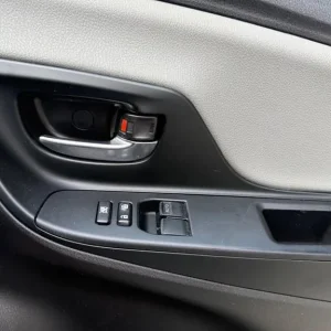 2018 Toyota Yaris 1.5 VVT-h Icon Tech Hybrid Hatchback - Image 8