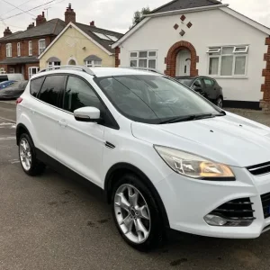 Ford Kuga 2014 hatchback manual 1997cc 5-door - Image 2