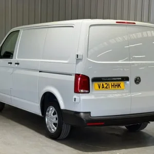 2021 VW Transporter 2.0 TDI Panel Van 5-door Diesel Manual - Image 2