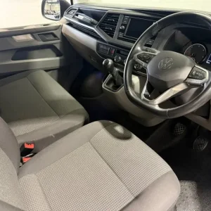 2021 VW Transporter 2.0 TDI Panel Van 5-door Diesel Manual - Image 3