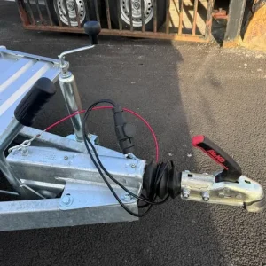 10ft x 5ft Twin Axle Trailer with 40cm Mesh, 130 Towing Capacity - Image 3