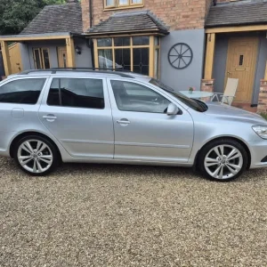 2011 Skoda Octavia 2.0T FSI VRS 5-door Estate - Image 4