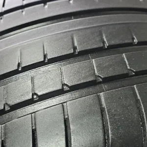 275/30R20 Goodyear Eagle F1 Asymetric 3 Run Flat Tyres - Image 2