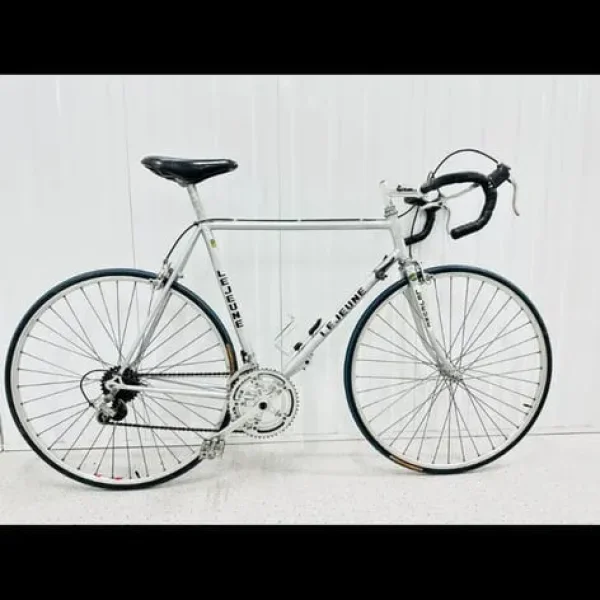 LE JEUNE Size 56 cm 10 Speed Road Bike