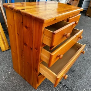 Pine chest of drawers 2 over 3 - Image 3
