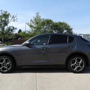 2022 Alfa Romeo Stelvio 2.0 Turbo AWD Estate - Image 6