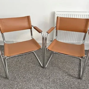Retro 2x Leather dining chairs cantilever