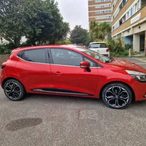 2018 Renault Clio 5-door hatchback manual - Image 2
