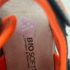 Size 13 BioSoft shoes – grey with orange trim - Image 4
