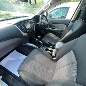 2016 Mitsubishi Titan Double Cab 4x4 Diesel - Image 3