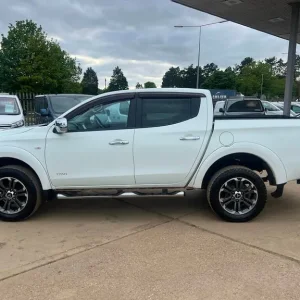 2016 Mitsubishi Titan Double Cab 4x4 Diesel - Image 5