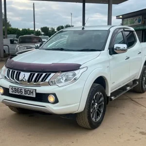2016 Mitsubishi Titan Double Cab 4x4 Diesel - Image 6
