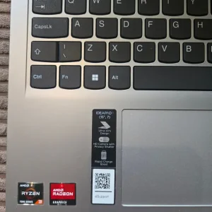 Laptop - Image 3