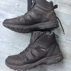 Men’s walking boots - High tech size 10 - Image 3