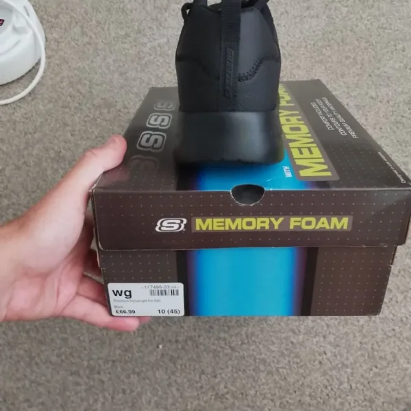 Skechers trainers unisex size 10