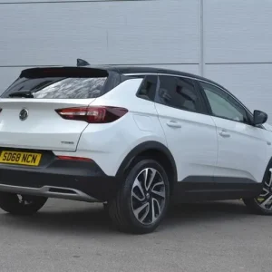 2018 Vauxhall Grandland X 1.2 Turbo Elite Nav SUV - Image 6