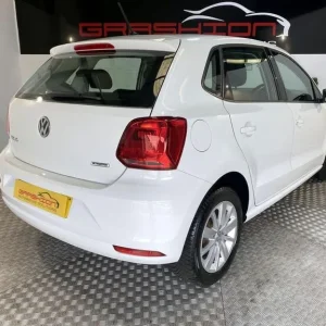 VOLKSWAGEN POLO 1.0 BlueMotion Tech SE Euro 6 (s/s) 5dr 2015 - Image 5