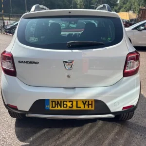 2013 Dacia Sandero Stepway Ambiance TCE Hatchback Petrol Manual - Image 4