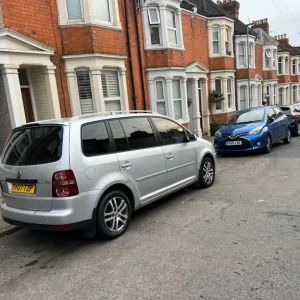 Volkswagen Touran 2007 Manual 5-door MPV - Image 5