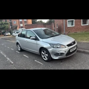 Ford Focus Hatchback 2010 1596cc 5-door - Image 5