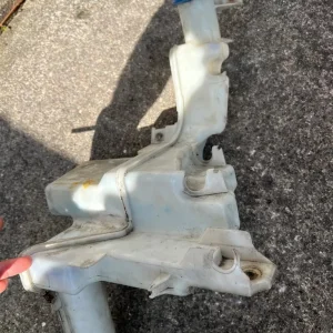 VW Passat Windscreen Water Bottle Reservoir - Image 2