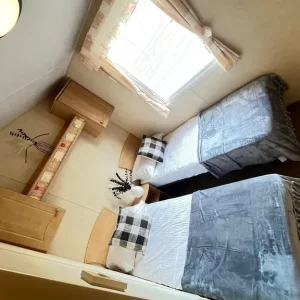 35x12ft Static Caravan – 2 Bedrooms, 2008 Model - Image 6