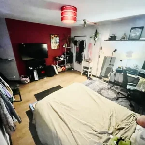 ROOM AVAILABLE IN CHILLED CREATIVE WAREHOUSE - Image 6