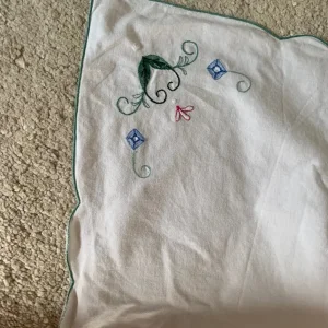 Cotton embroidered table linen - Image 3