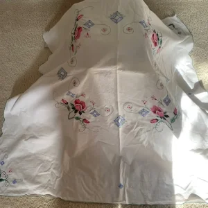 Cotton embroidered table linen - Image 5